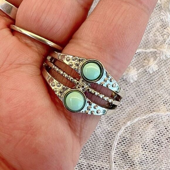 Fun Fashion Stretch Rings - Set of 2 - Picture 8 of 9